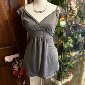 Y2K Vanity Gray Lace Cap Sleeve V Neck Empire Waist Tie Back Women's Top Sz S